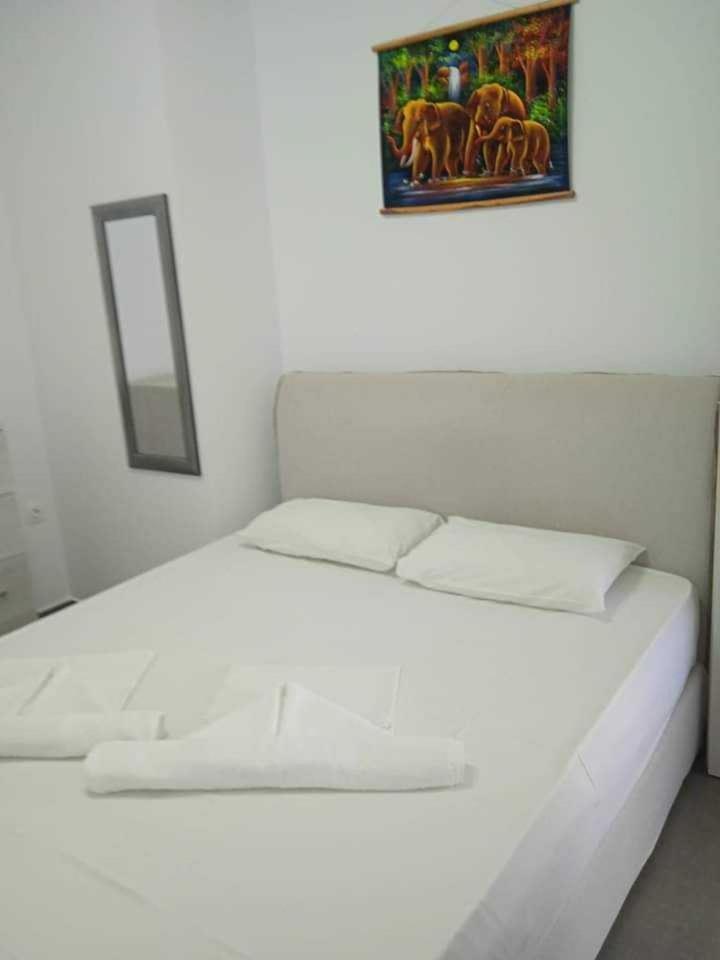 Panormos  Kalymnos Platy Gialos Mousellis Makis Apartments מראה חיצוני תמונה